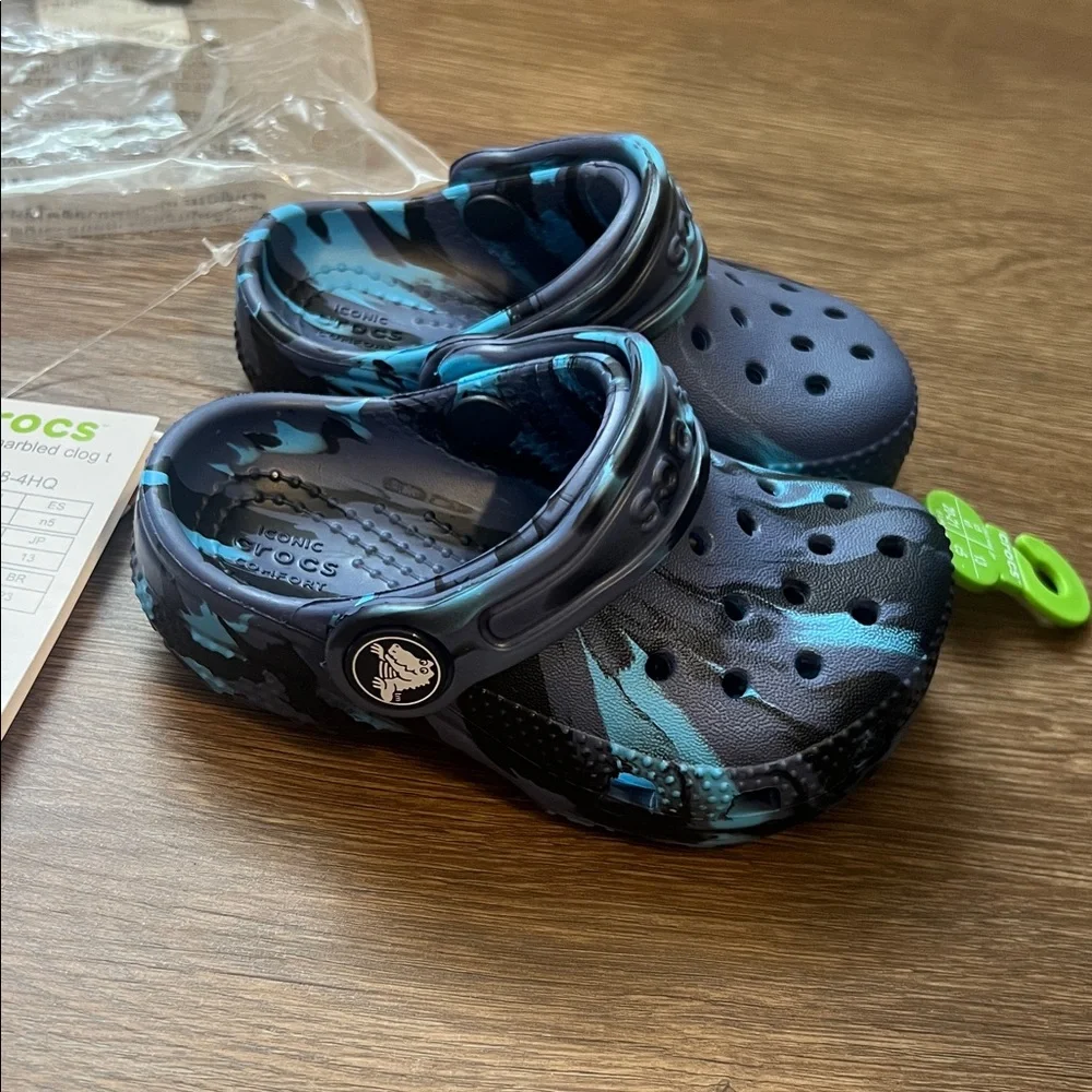 CROCS Kids Marbled Navy & Teal Blue c5